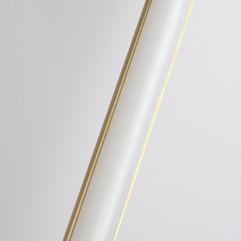 Gleamora | Elegant Vertikal Væglampe