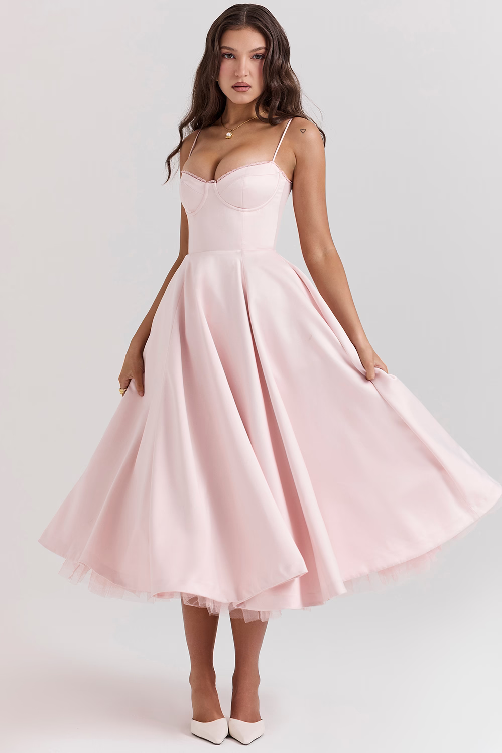 Eleganza - Elegant Kjole til Alle Anledninger!