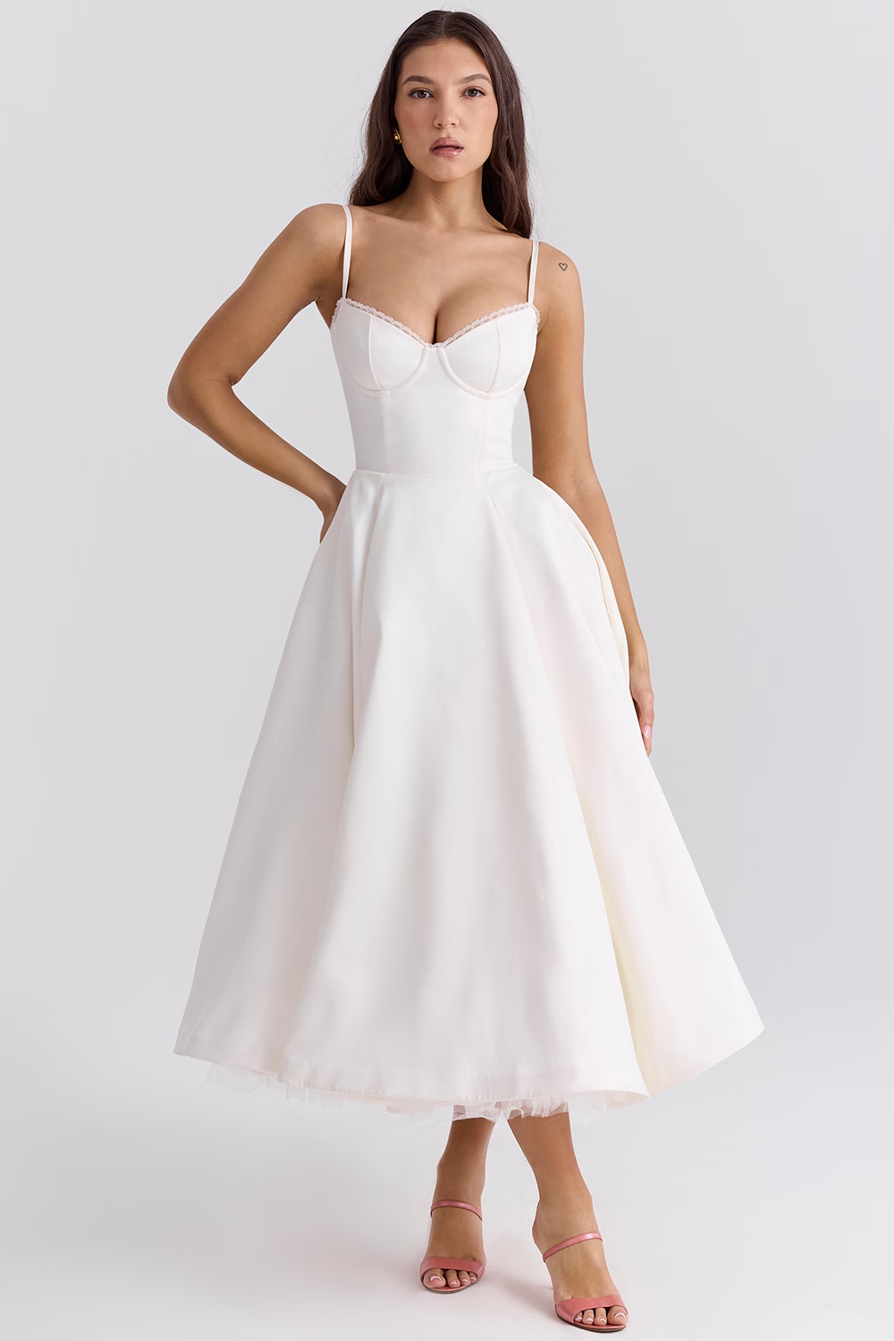 Eleganza - Elegant Kjole til Alle Anledninger!