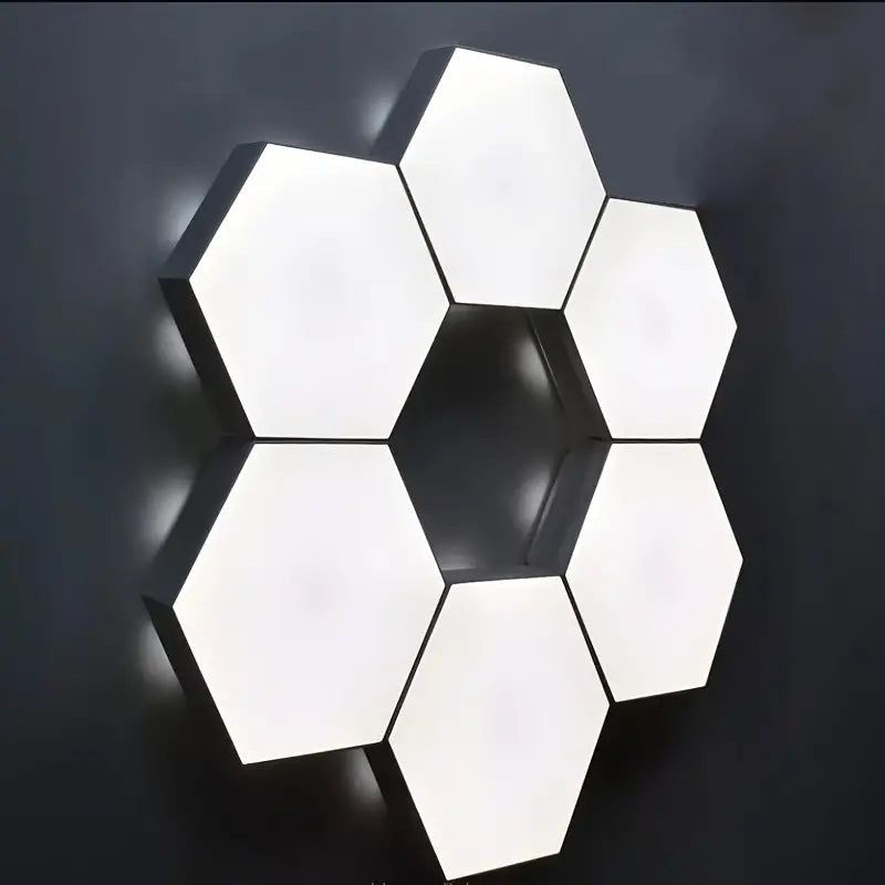 Brillora | Elegant & Innovativ Sekskantet LED Væglampe