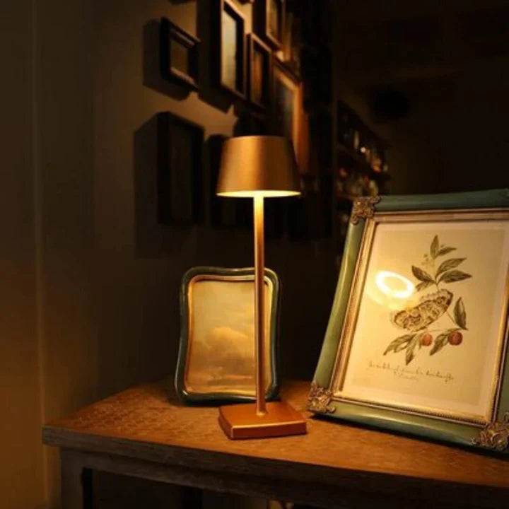 GlowSense – Trådløs LED-lampe med bevægelsessensor!