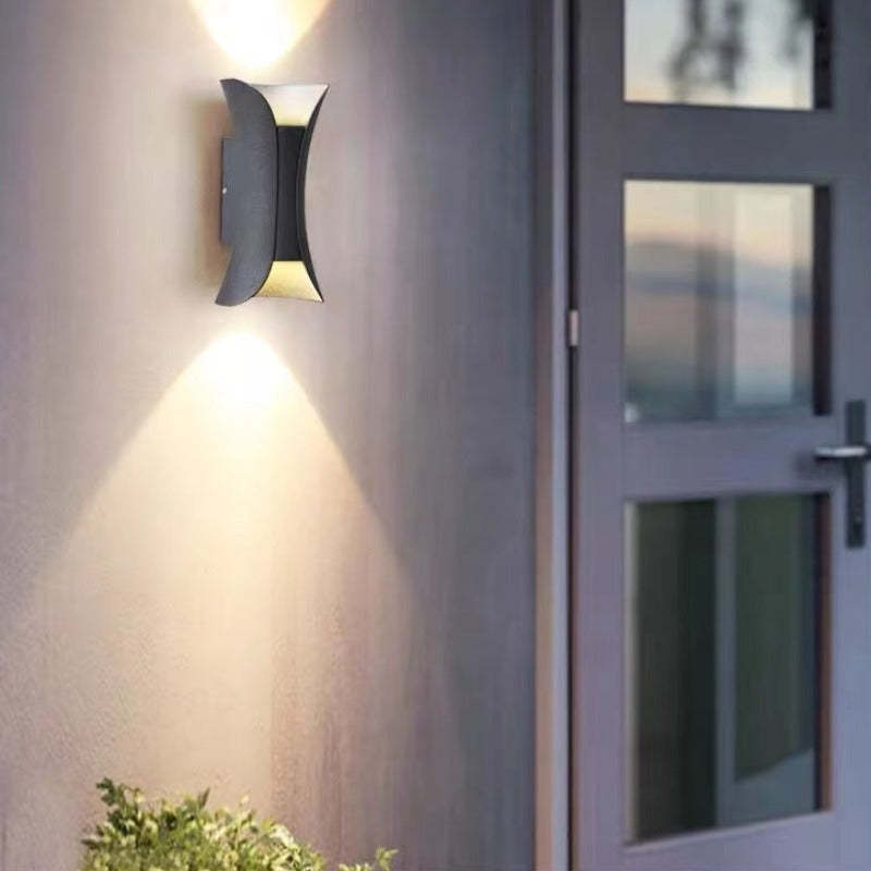 Illuvia | Elegant Moderne LED Væglampe