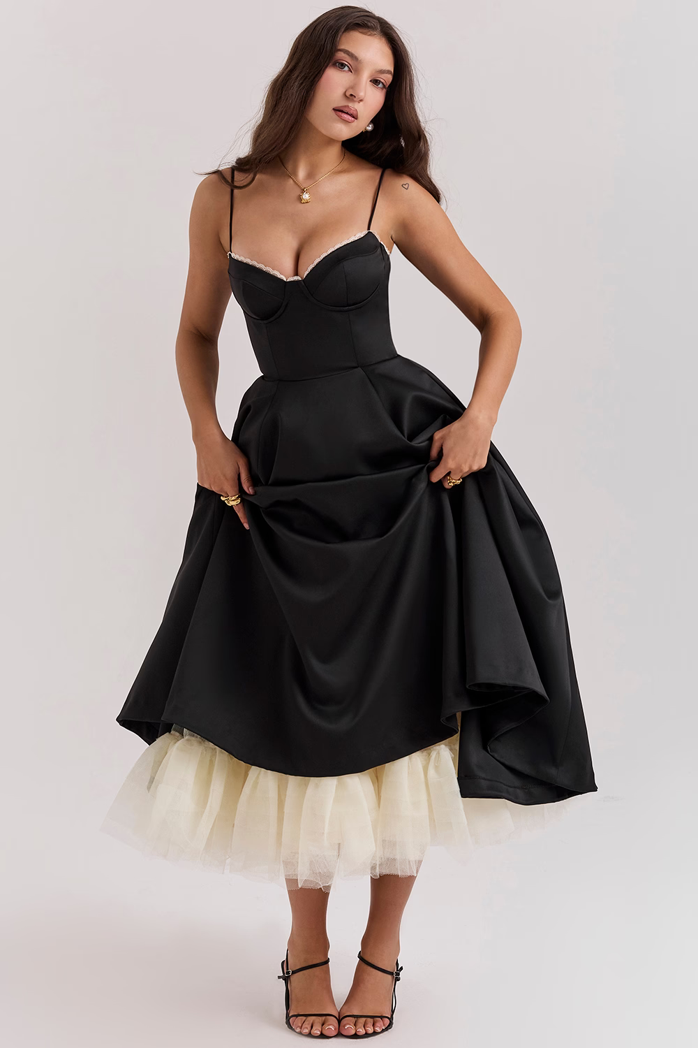 Eleganza - Elegant Kjole til Alle Anledninger!