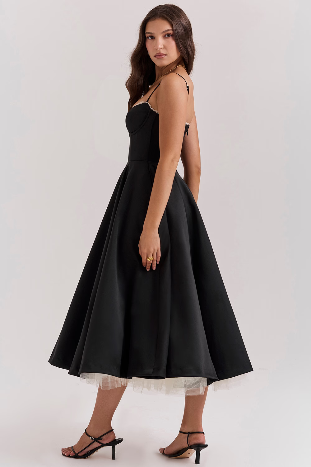 Eleganza - Elegant Kjole til Alle Anledninger!