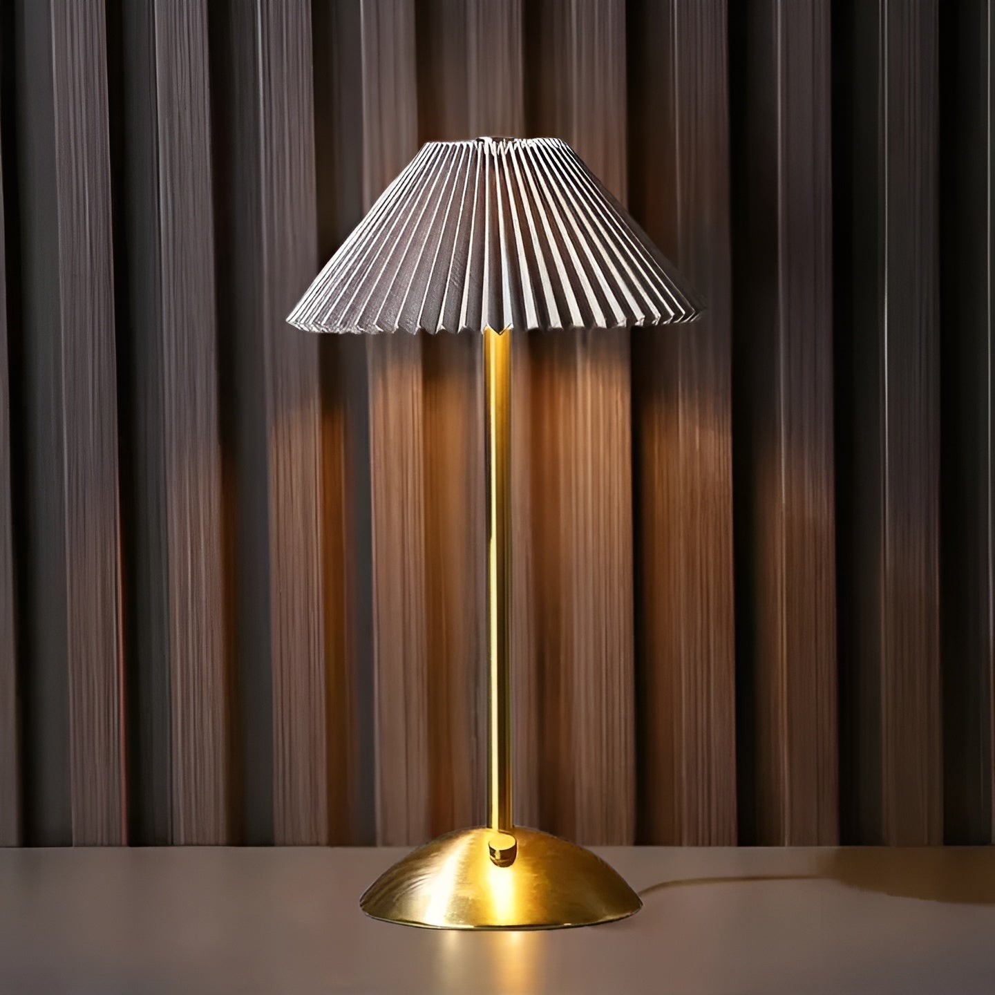 LumiCraft | Trådløs & Elegant Bordlampe!
