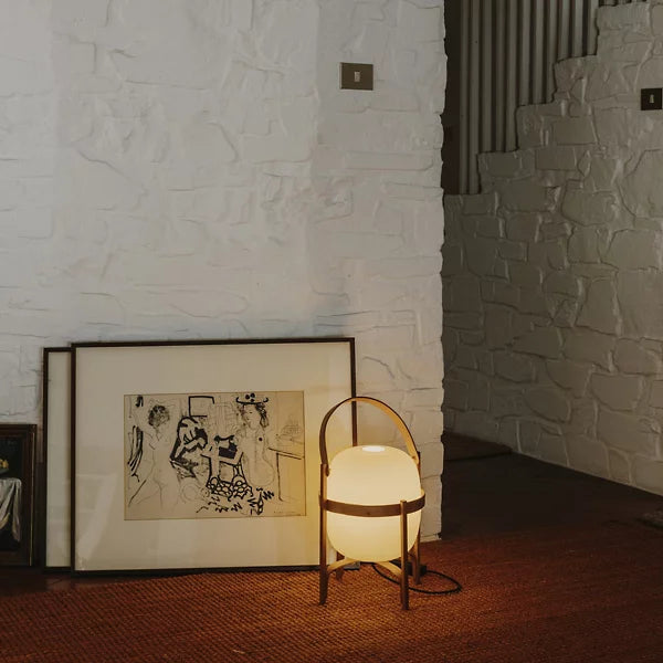 NordGlow | Elegant Trælampe med Ambient Lys!