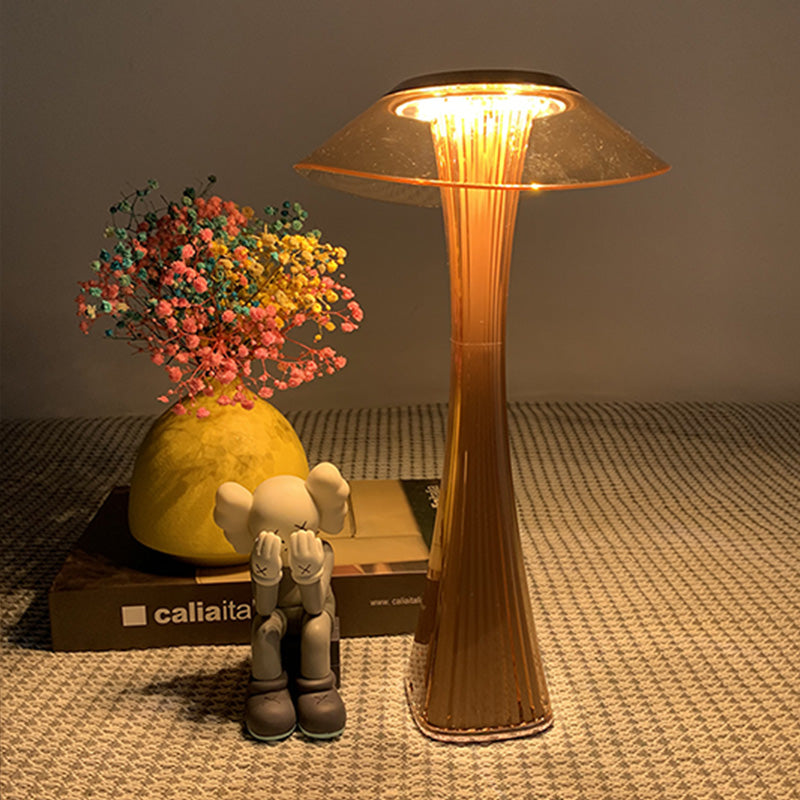 CrystalGlow | Klassisk Design & Luksuriøs Lampe!