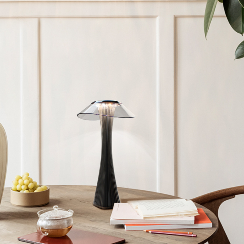 CrystalGlow | Klassisk Design & Luksuriøs Lampe!