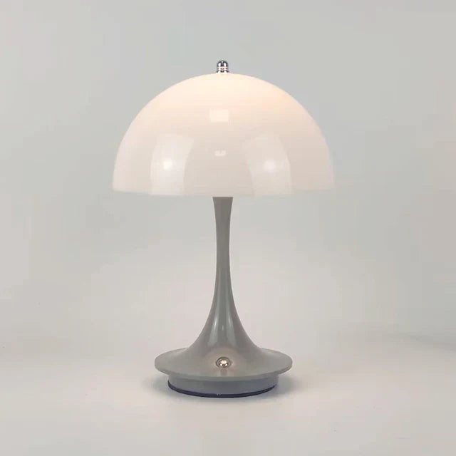 NordicGlow - Moderne Trådløs Bordlampe!