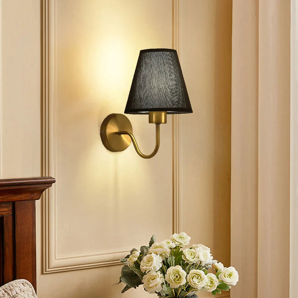 Opaluxe | Elegant Væglampe i Klassisk Design