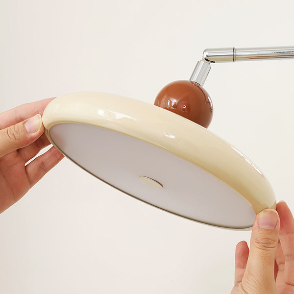 Glisora | Elegant og Justerbar Væglampe i Moderne Design