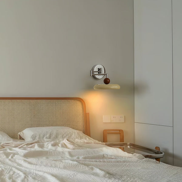 Glisora | Elegant og Justerbar Væglampe i Moderne Design