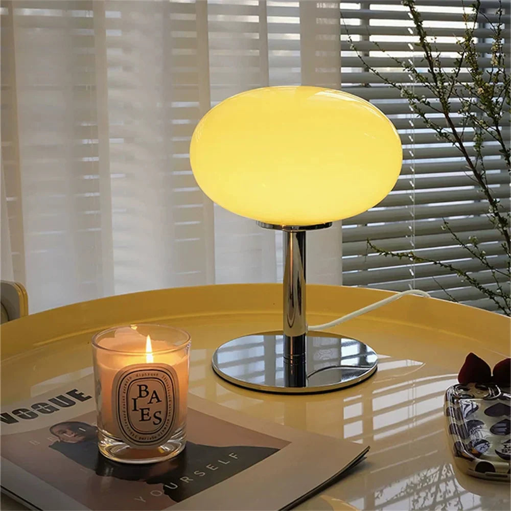 LumiOpal | Elegant Opalglas Bordlampe!
