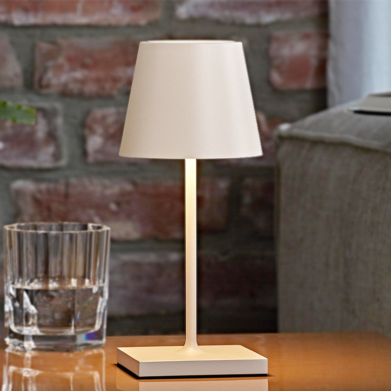 LumiÉlan | Stilfuld Trådløs Bordlampe!
