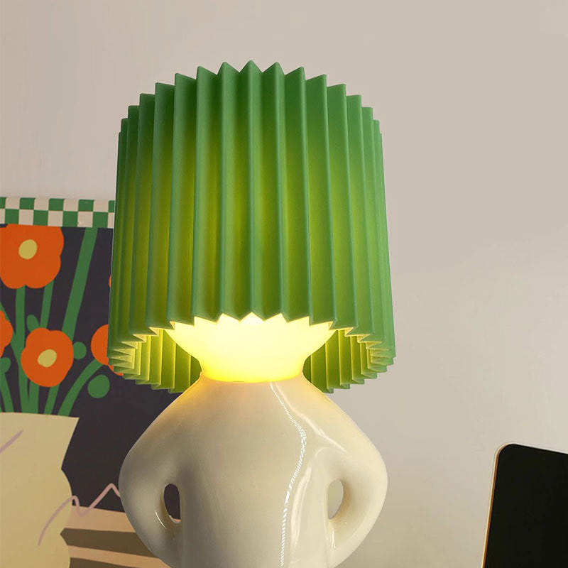 FoldaGlow – Unik Bordlampe med Foldet Lampeskærm!