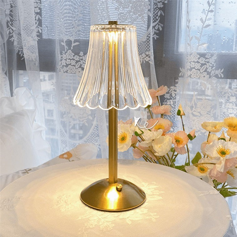 CrystalGlow | Tidløs Krystal Bordlampe!