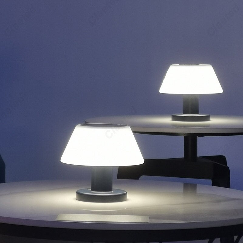SolarLume | Miljøvenlig & Vejrbestandig Solcelledrevet Lampe 🌿