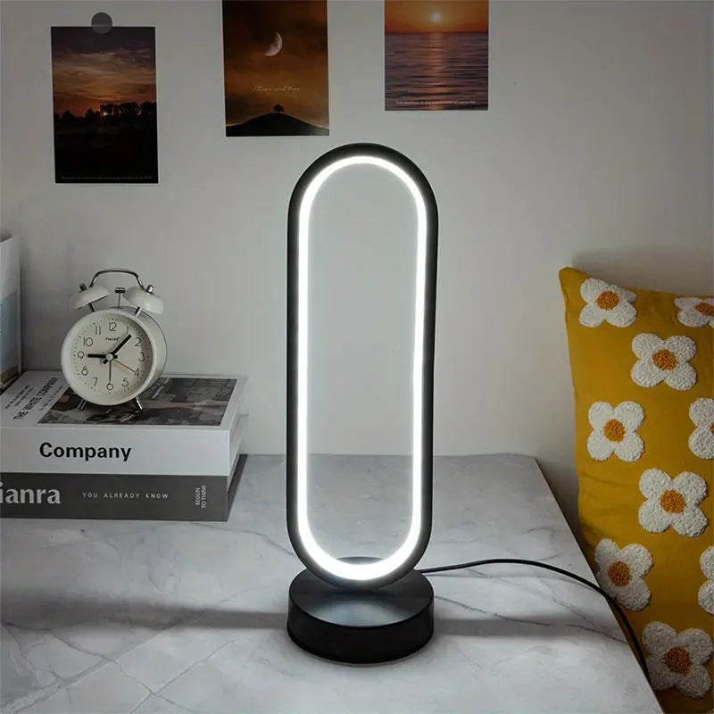 LumiÉlégance | Luksus og Moderne LED-Bordlampe!