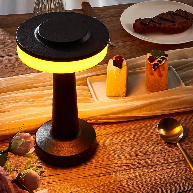 RetroGlow | Multifunktionel & Genopladelig Bordlampe!