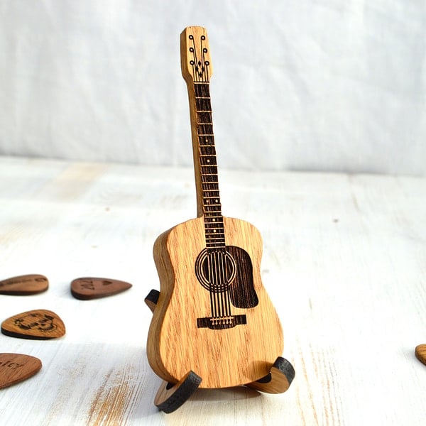 PickMate | Plekterholder til guitar!