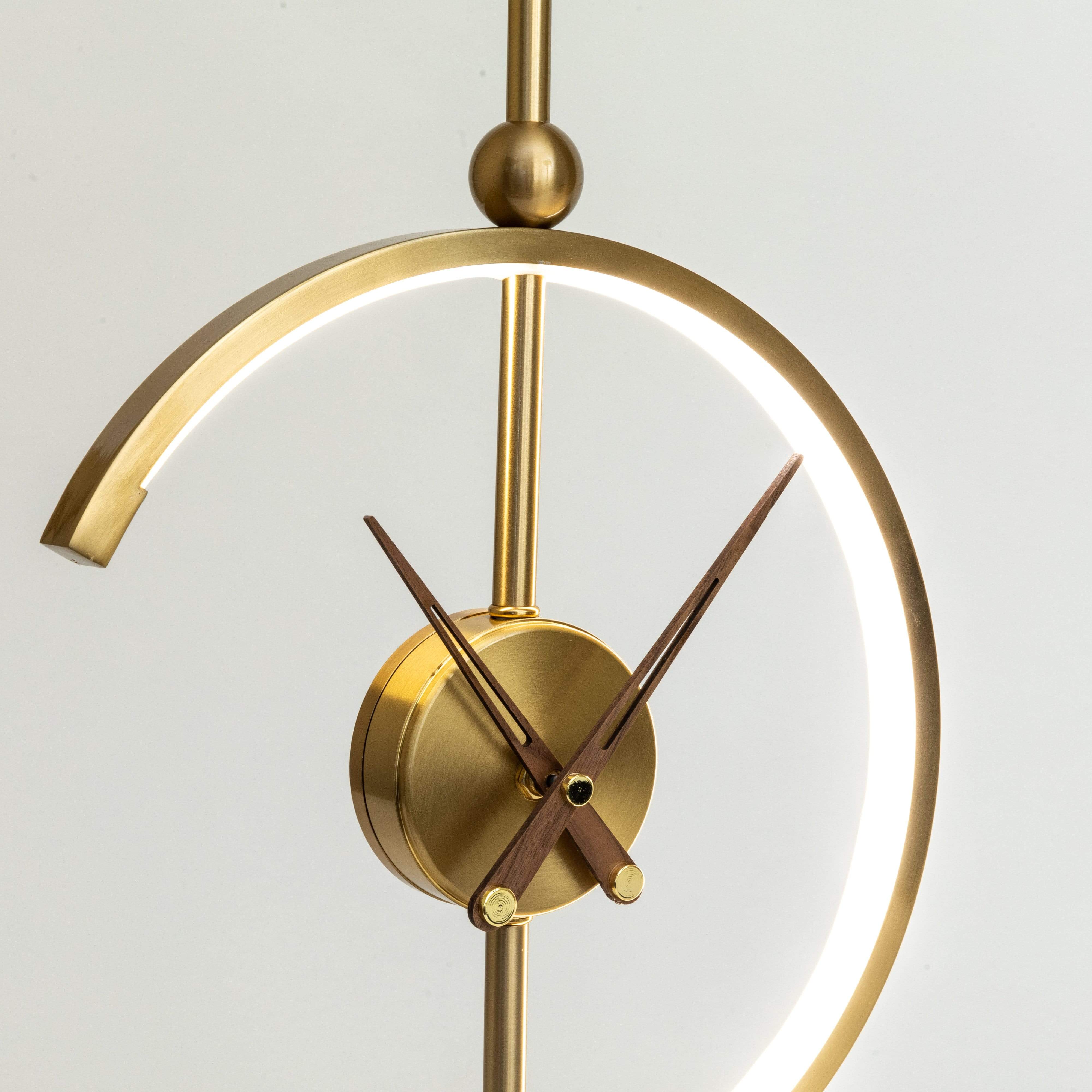 LumiClock | Elegant Ur Lampe & Oplader!