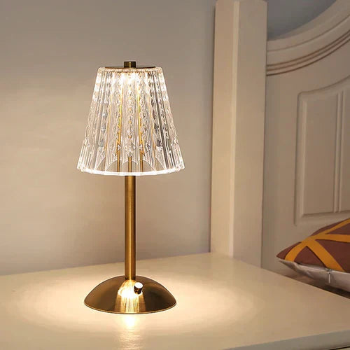 CrystalGlow | Tidløs Krystal Bordlampe!
